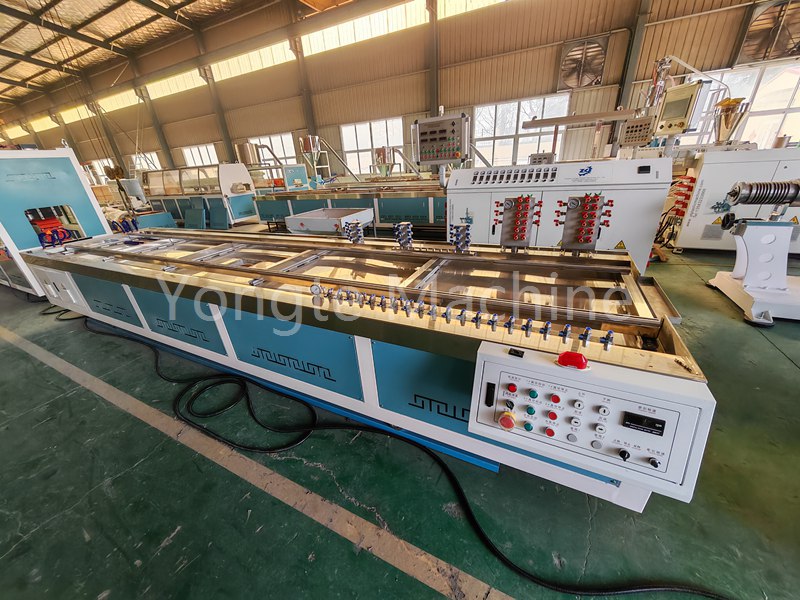 يونغت آلات البلاستيك تطلق جديد بثق خزان جمع مياه الأمطار PVC