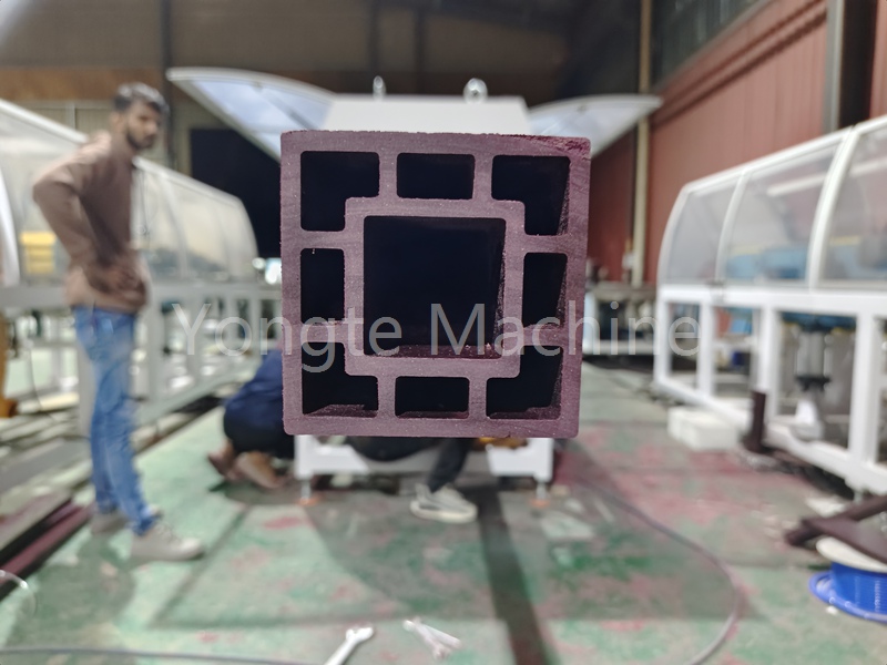 آلة تصنيع عمود السياج WPC