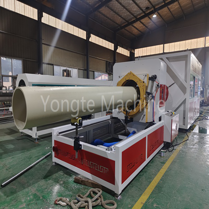 تتغلب آلات Yongte البلاستيكية على اختناقات الإنتاج في أنابيب PVC بقطر 600 مم