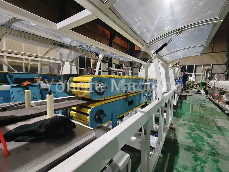 traction equipment of plastic lumber panel making machine